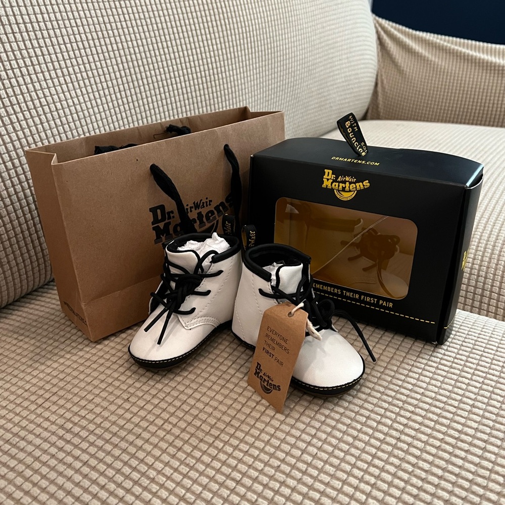 Infant Dr. Martens Air Wair White